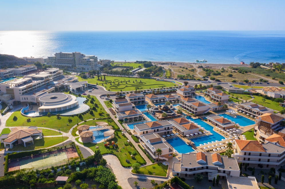 La Marquise Luxury Resort Complex slide 2